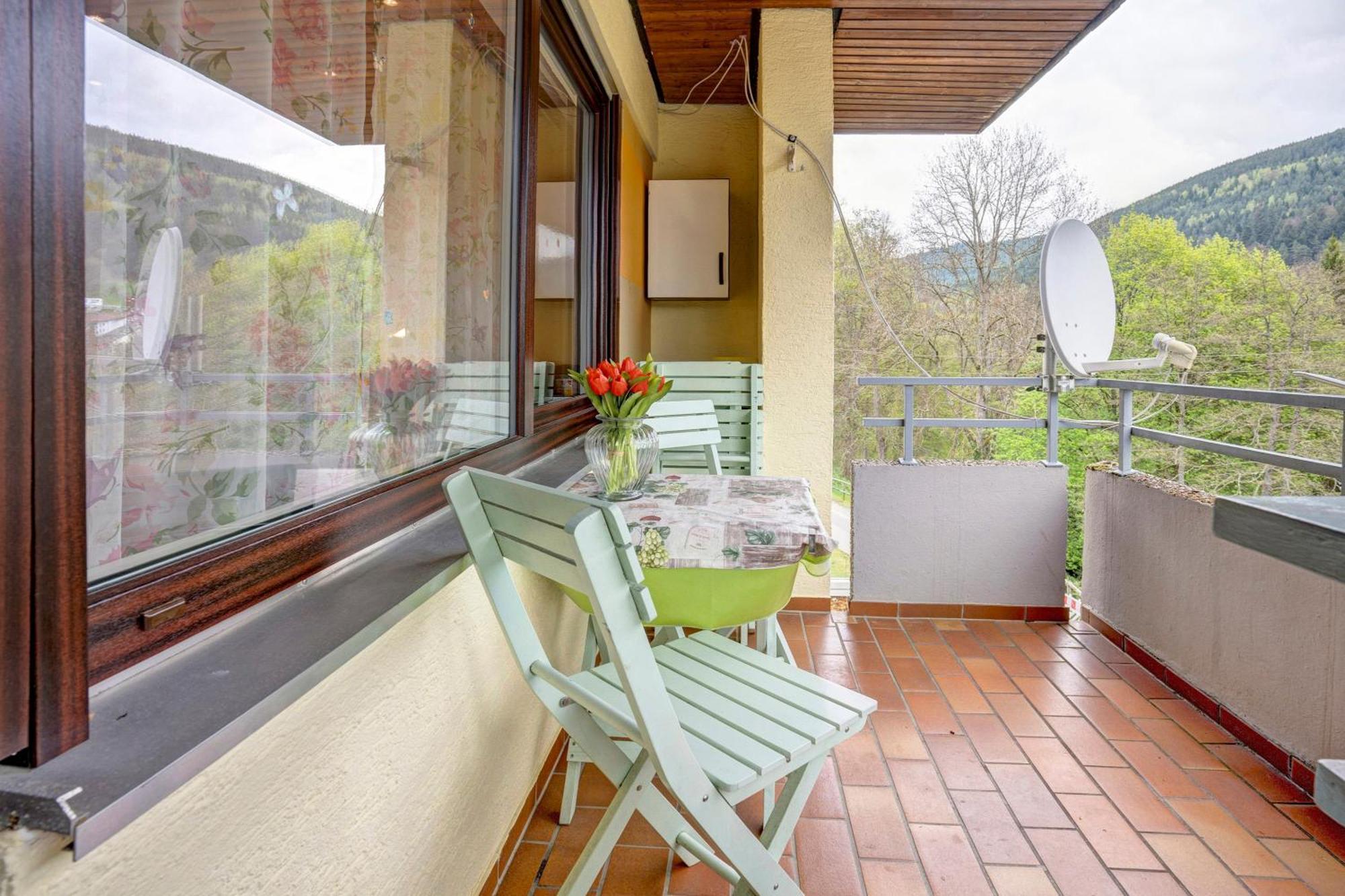 Apartment Talblick Mit Schwimmbad