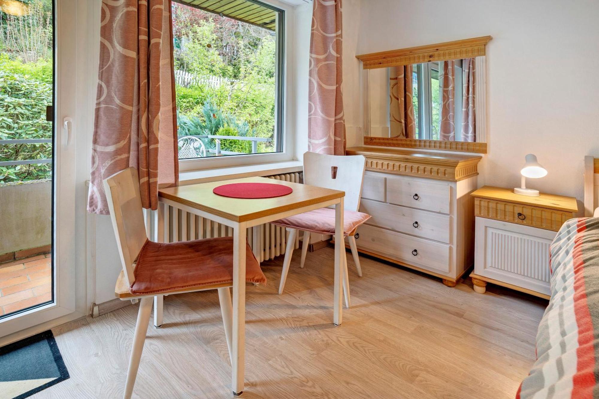Apartment Talblick Mit Schwimmbad