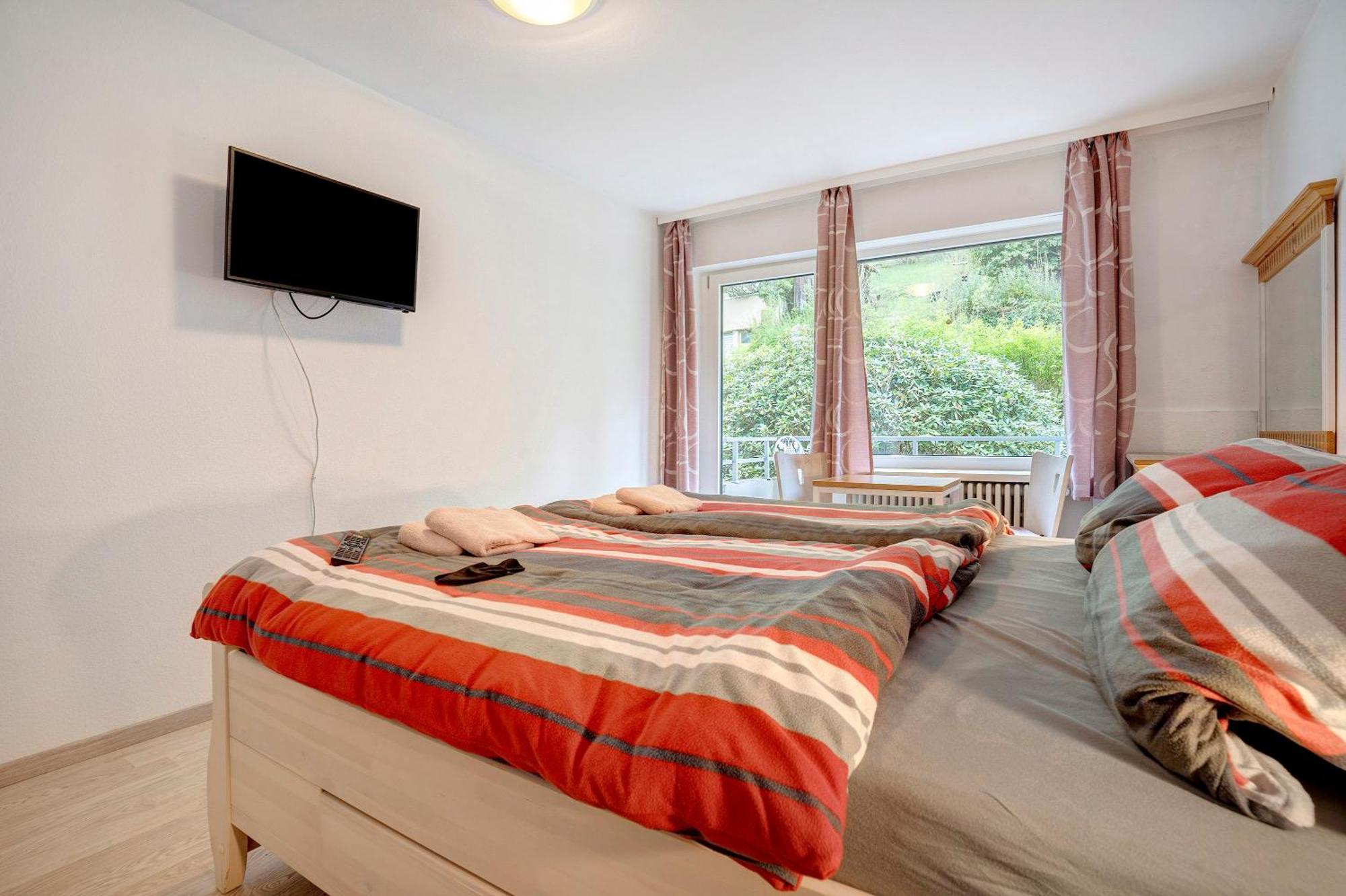 Talblick Mit Schwimmbad Apartment